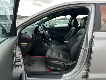 Hyundai Elantra, 2020г, передний привод, автомат