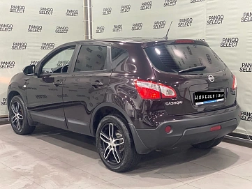 Nissan Qashqai, 2011г, передний привод, механика