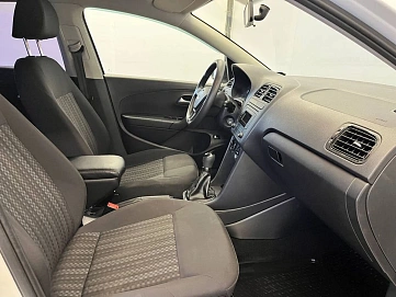 Volkswagen Polo, 2019г, передний привод, механика