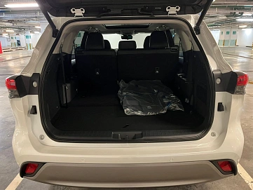 Toyota Highlander, 2025г, полный привод, автомат