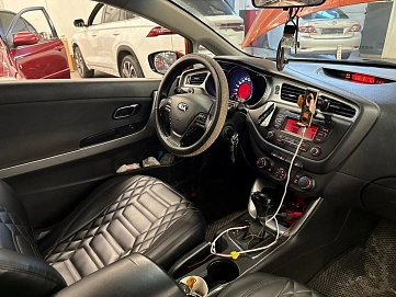 Kia Ceed, 2014г, передний привод, автомат