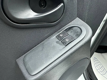 Renault Duster, 2013г, передний привод, автомат