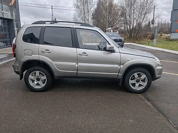 Chevrolet Niva, 2011г, полный привод, механика