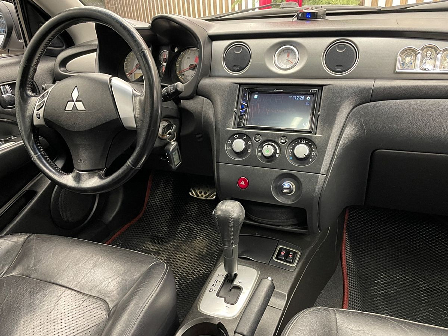 Mitsubishi Outlander, 2005г., полный привод, автомат