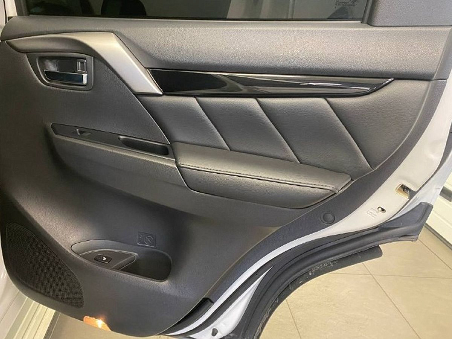 Mitsubishi , 2018г., передний привод, автомат