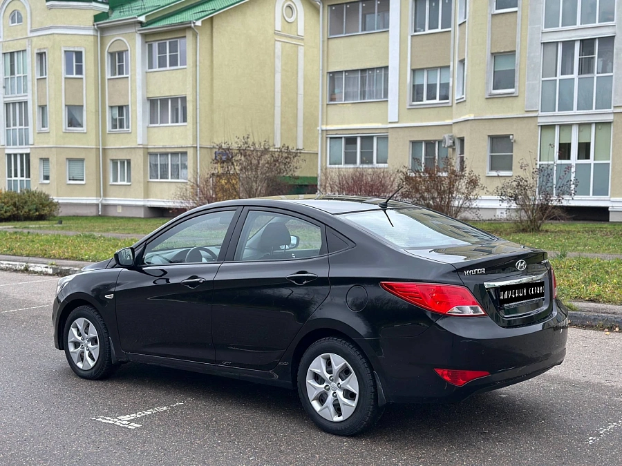 Hyundai Solaris, 2015г., передний привод, автомат