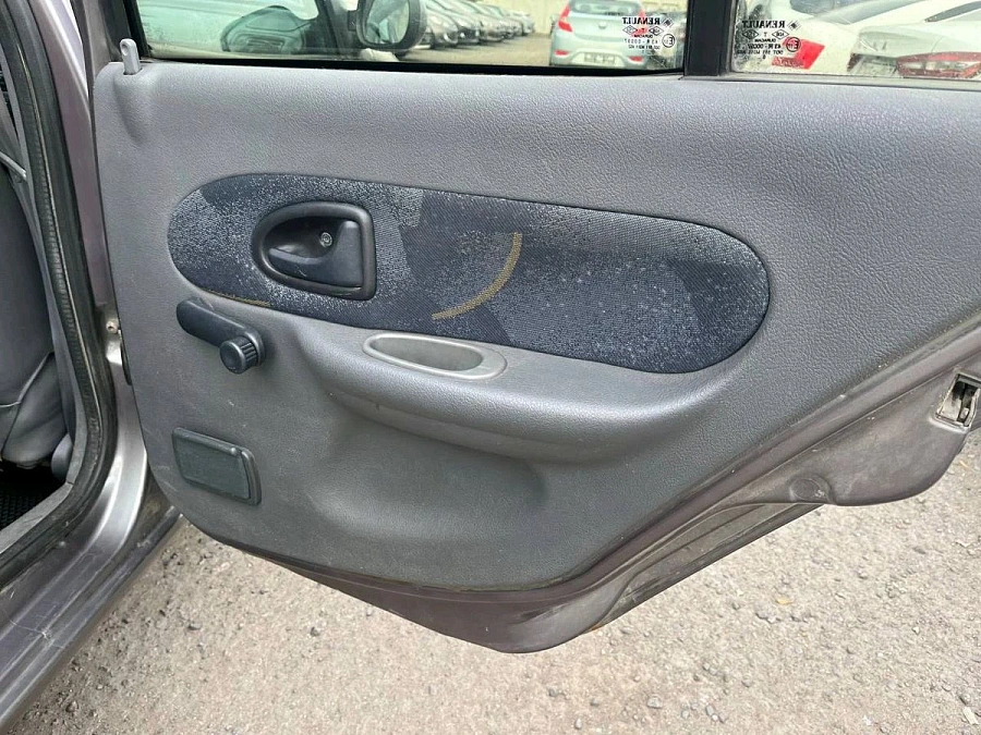 Renault Clio, 2001г., передний привод, механика