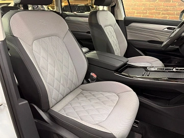 Volkswagen Tavendor, 2025г, полный привод, робот