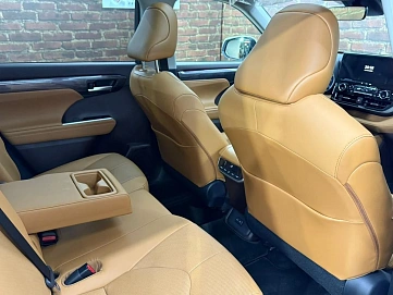 Toyota Highlander, 2025г, полный привод, автомат