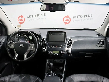 Hyundai Tucson, 2011г, передний привод, автомат