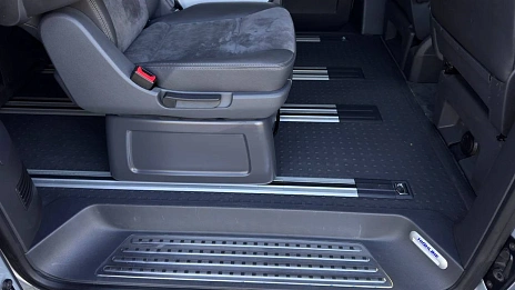 Volkswagen Multivan, 2013г, передний привод, механика