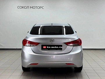 Hyundai Elantra, 2012г, передний привод, автомат