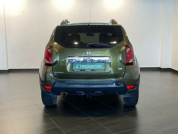 Renault Duster, 2015г, передний привод, автомат