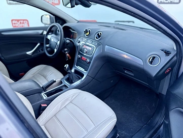 Ford Mondeo, 2011г., передний привод, механика