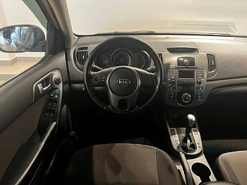 Kia Cerato, 2010г, передний привод, автомат