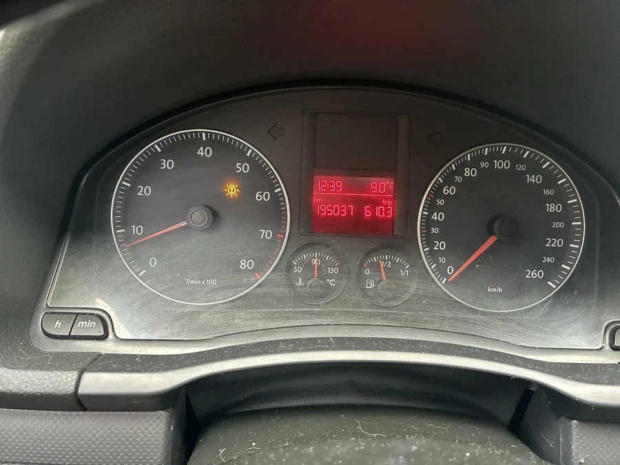 Volkswagen Golf, 2008г., передний привод, механика