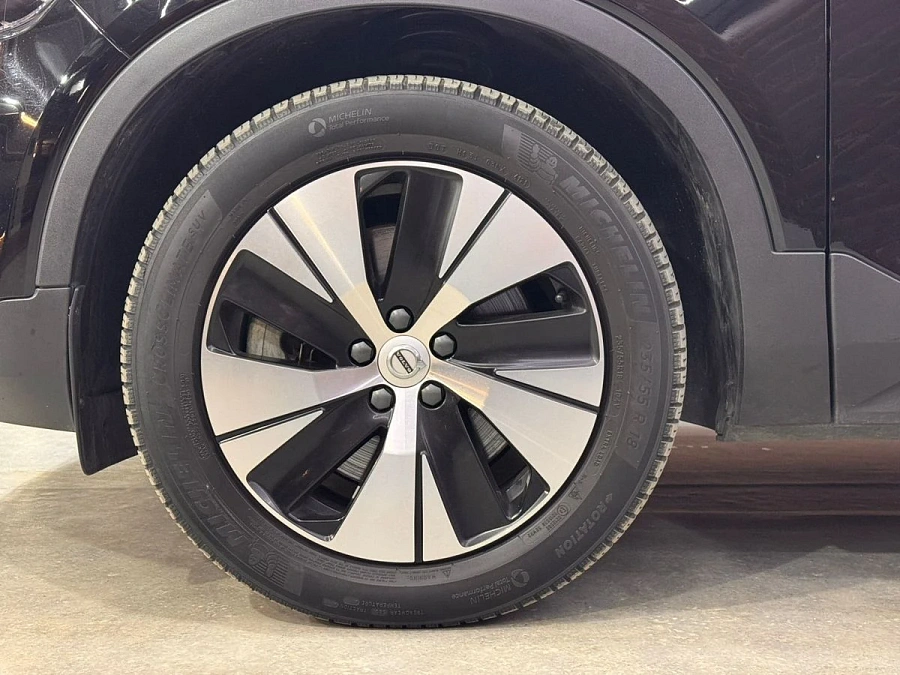 Volvo XC40, 2020г., передний привод, робот