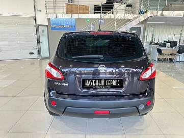 Nissan Qashqai, 2010г, передний привод, механика