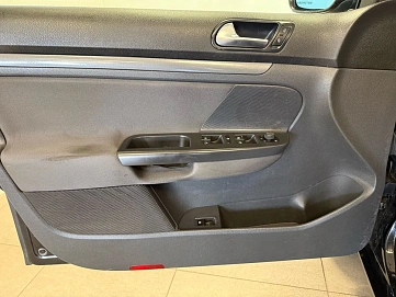 Volkswagen Jetta, 2009г., передний привод, механика