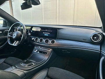 Mercedes-Benz E-Класс, 2020г, передний привод, автомат