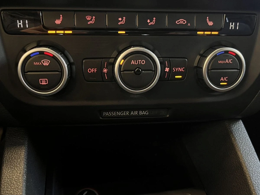 Volkswagen Jetta, 2012г., передний привод, механика