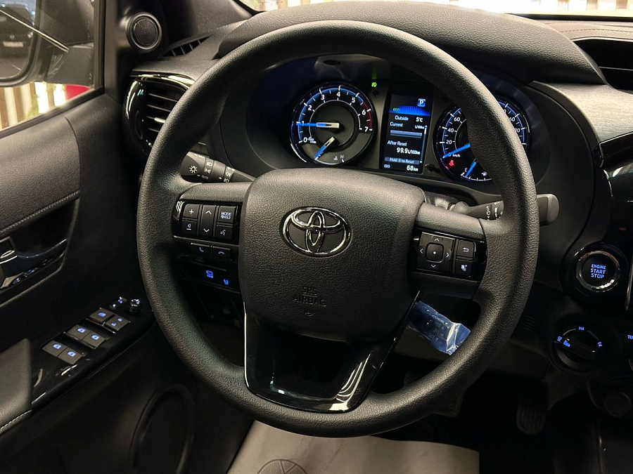 Toyota Hilux, 2024г., полный привод, автомат