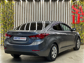 Hyundai Elantra, 2015г, передний привод, автомат