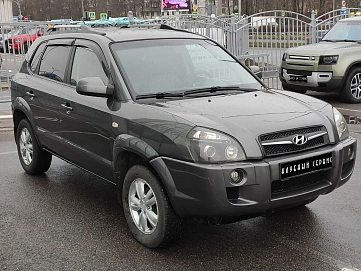 Hyundai Tucson, 2008г, передний привод, автомат