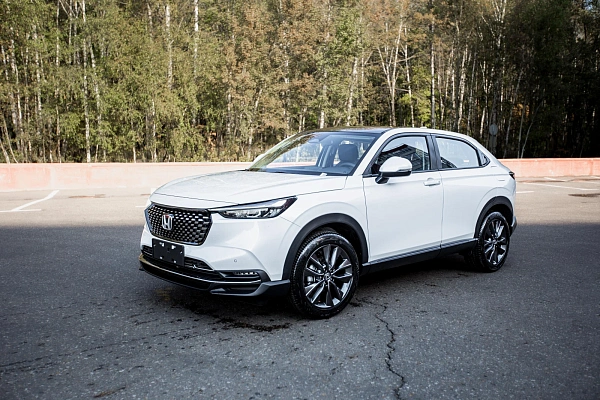 Honda Vezel, 2024г., передний привод, вариатор