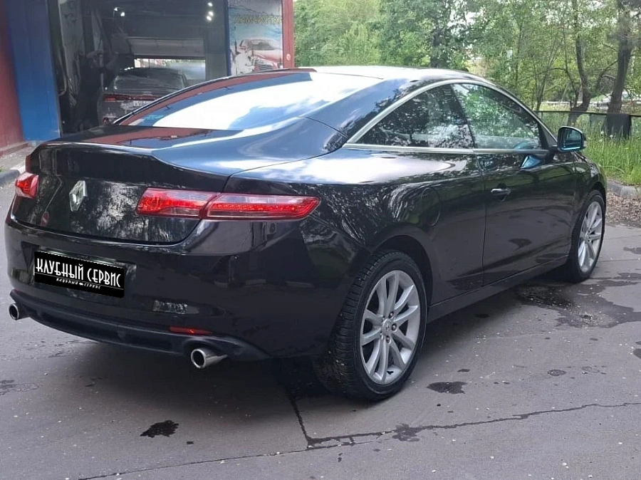 Renault Laguna, 2011г., передний привод, автомат