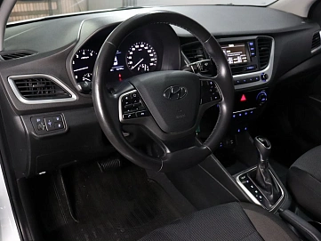 Hyundai Solaris, 2017г., передний привод, автомат