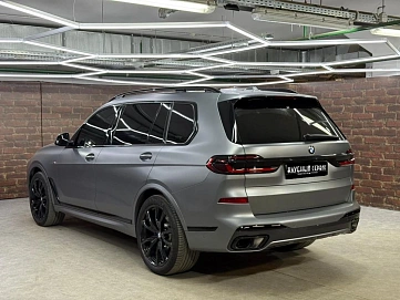 BMW X7, 2023г, полный привод, автомат