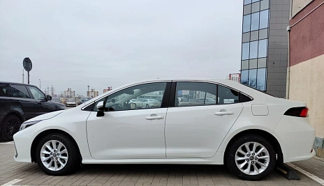 Toyota Corolla, 2019г, передний привод, вариатор