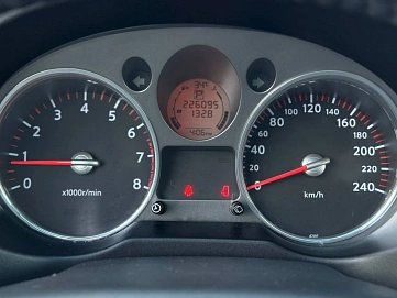 Nissan X-Trail, 2010г, полный привод, вариатор