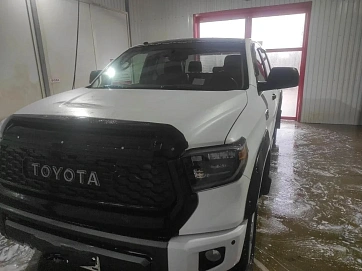 Toyota Tundra, 2016г, полный привод, автомат