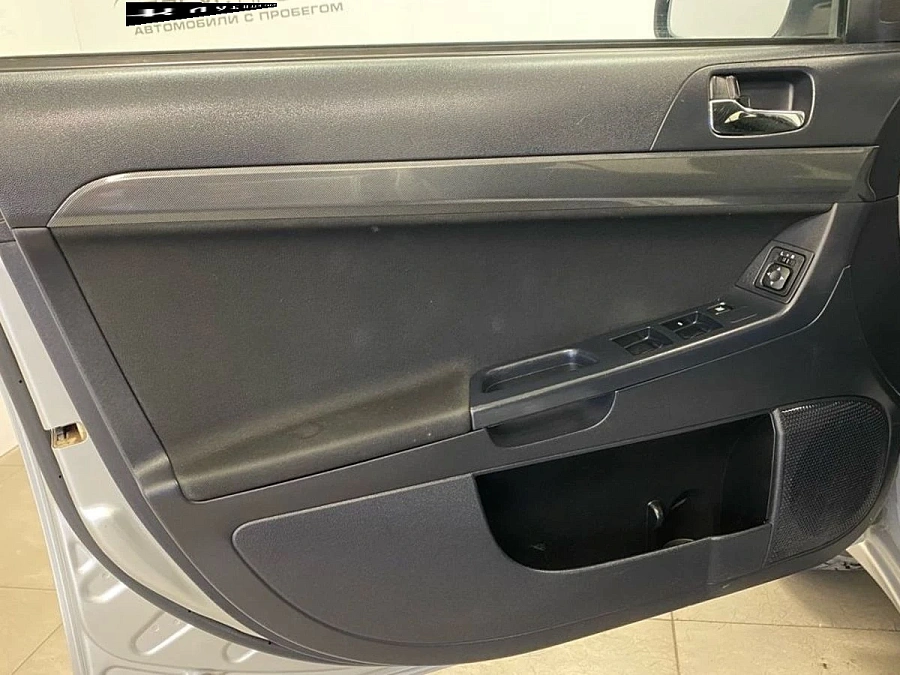 Mitsubishi Lancer, 2008г., передний привод, механика