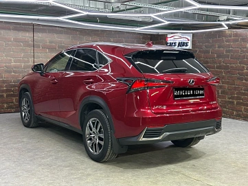 Lexus NX, 2017г, полный привод, вариатор
