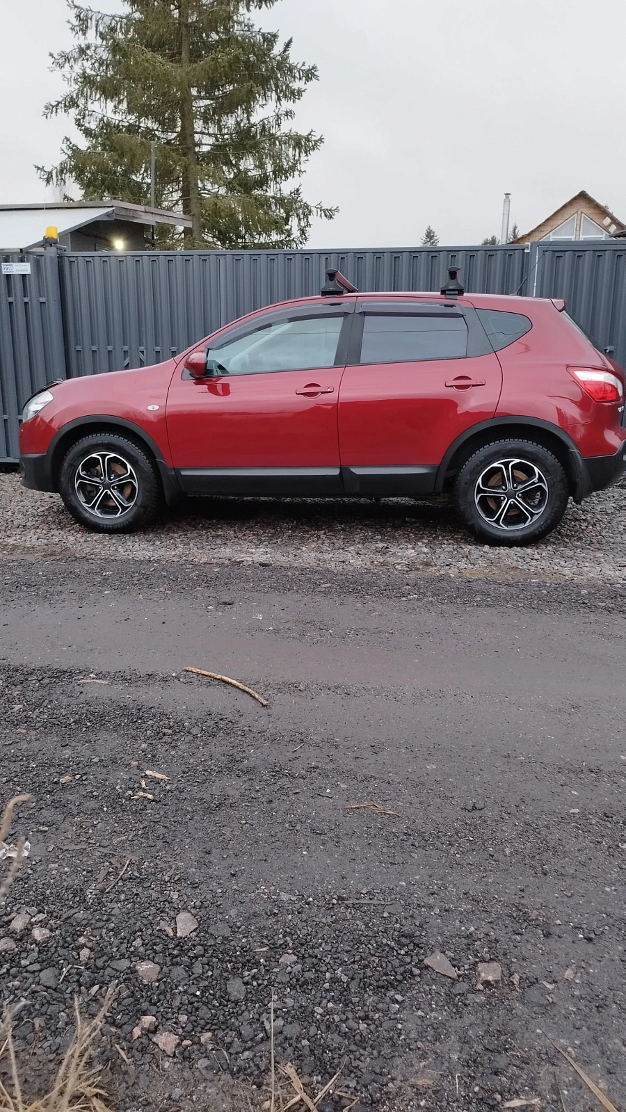 Nissan Qashqai, 2012г., передний привод, вариатор