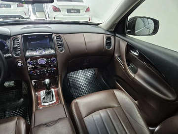 Infiniti QX50, 2016г, полный привод, автомат