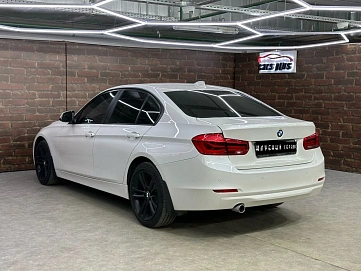 BMW 3 серии, 2018г, задний привод, автомат