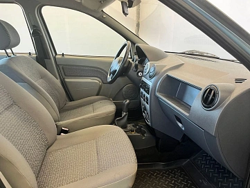 Renault Logan, 2008г, передний привод, механика