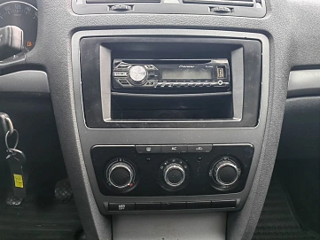 Skoda Octavia, 2012г, передний привод, механика
