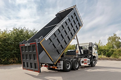 FAW J6 CA3250, 2023г, Задний привод, Механическая