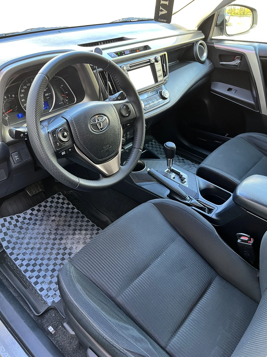 Toyota RAV4, 2013г., полный привод, вариатор
