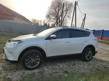 Toyota RAV4, 2016г, полный привод, автомат