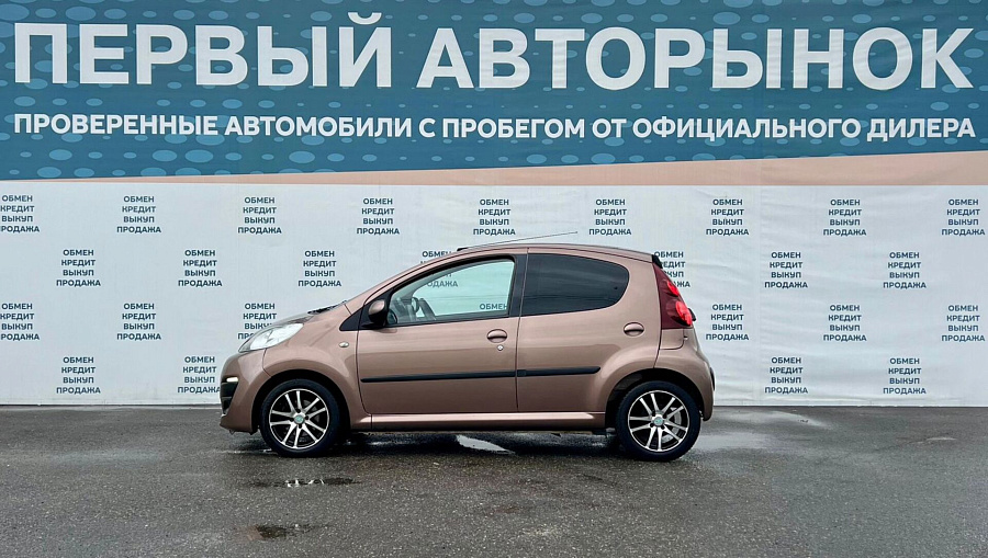 Peugeot 107, 2013г., передний привод, автомат