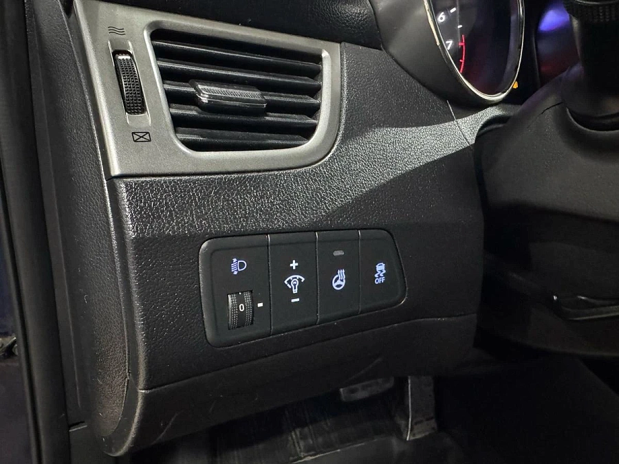 Hyundai Elantra, 2012г., передний привод, автомат