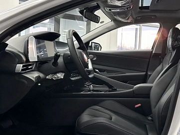 Hyundai Elantra, 2024г, передний привод, вариатор