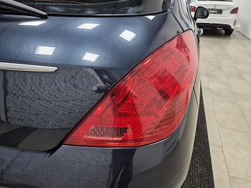 Peugeot 308, 2011г, передний привод, механика