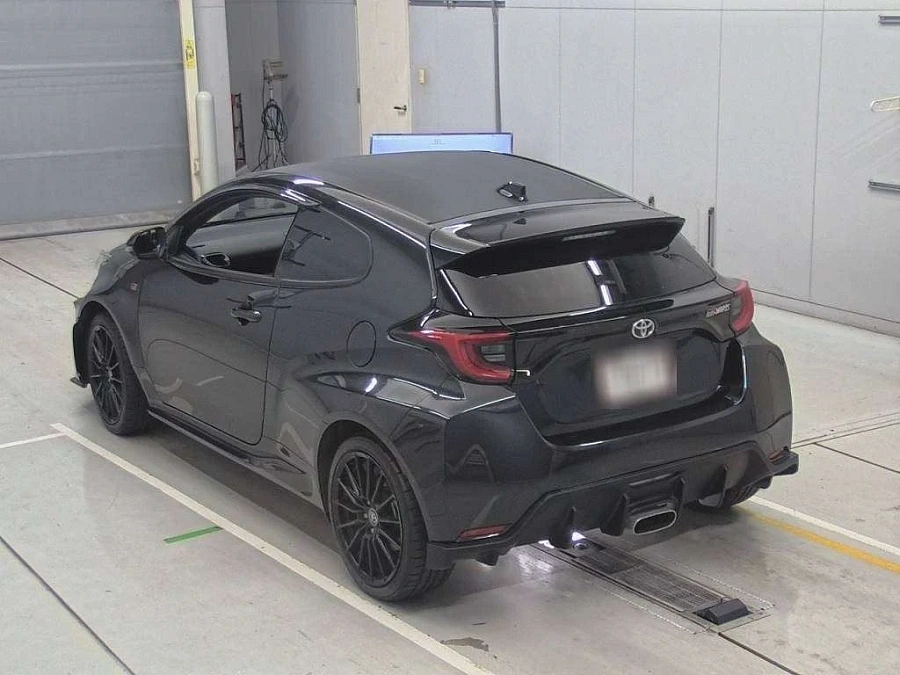 Toyota Yaris, 2021г., передний привод, вариатор